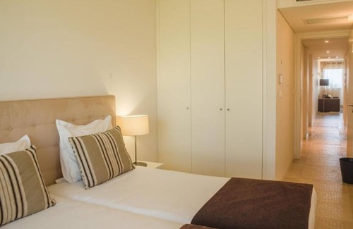 Carvalhal Hotel | FOUR 2BR Apartments @ Beach Retreat w/Spa, Heated Pools, Close to Sado Emotion