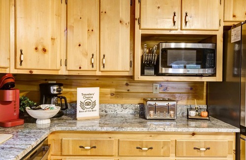 Foxfire Estates Cabin | Four Bears Ridge - Family Retreat with Mountain Views, Hot Tub, Fire Pit, Games