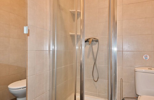 Malasana Apartment | Four Bedroom Apartment in the Bohemian Neighborhood of Malasaña VLD13
