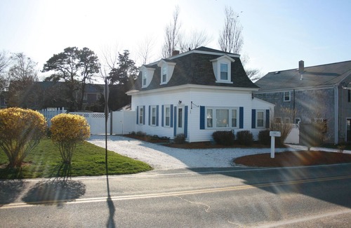 West Harwich House | Four Bedroom Historic Home Just 2 Blocks To Earle Rd. Beach!
