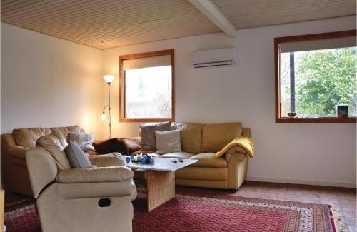 Udsholt House | Four-Bedroom Holiday Home In Grasted