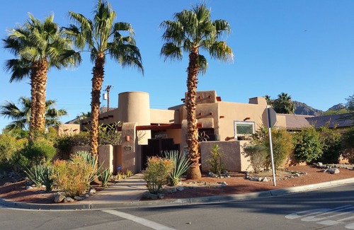 La Quinta Cove House | Four Bedroom Home- Fall and Winter in the Beautiful Desert!