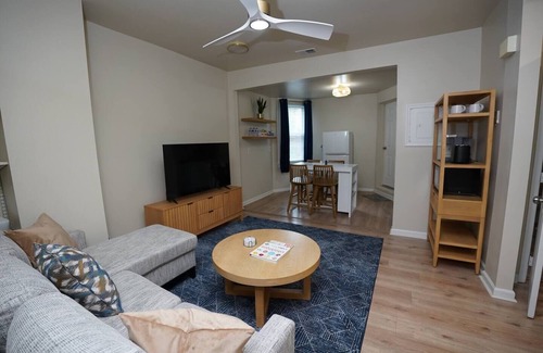 Washington House | Four Bedroom House Near Sports & Museums