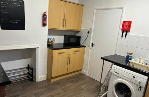 Salisbury Apartment | Four bedroom in United Kingdom of Great Britain and Northern Ireland, Salisbury