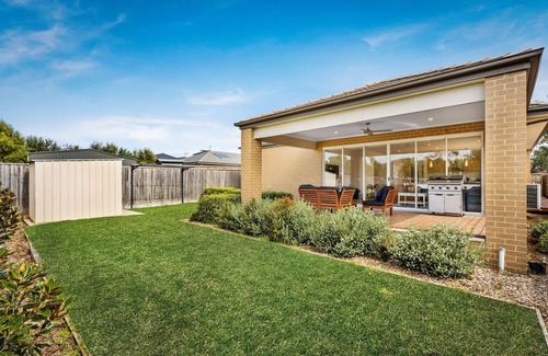 Cowes House | Four bedroom luxury modern home, walk to beach, free WIFI
