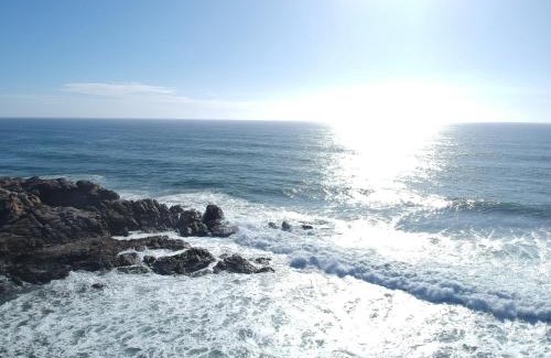 Shaka's Rock House | Four Bedroom Main plus 2 Bedroom Cottage Ballito Beachfront KTL1