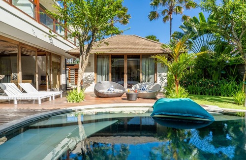 Batubelig Villa | Four-Bedroom Pool Villa with Hot Tub, Great location, 2 mnts walk to the beach