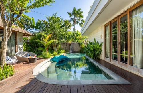 Batubelig Villa | Four-Bedroom Pool Villa with Hot Tub, Great location, 2 mnts walk to the beach