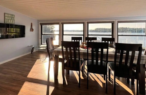 Selwyn House | Four bedroom - Two bathroom family retreat