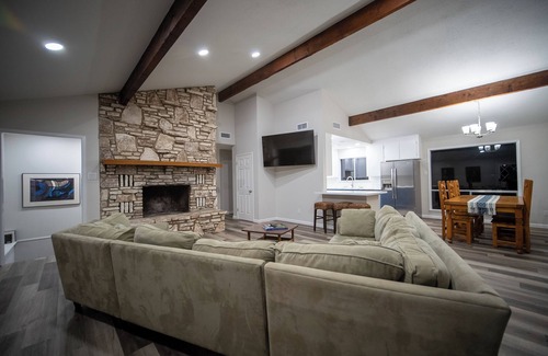 Kerrville House | Four bedroom with hot tub and views!