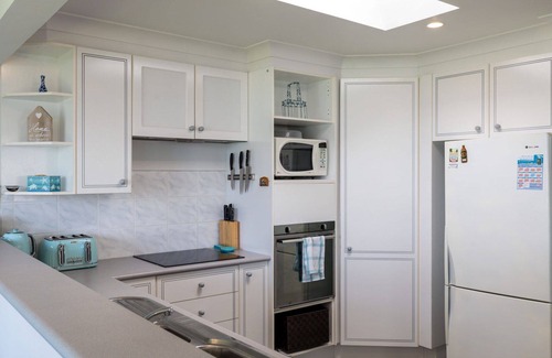 St. Georges Basin House | Four Loralyn on the Water, St Georges Basin