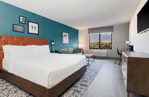 Rancho Cucamonga Hotel | Four Points by Sheraton Ontario-Rancho Cucamonga