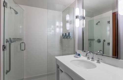 Rancho Cucamonga Hotel | Four Points by Sheraton Ontario-Rancho Cucamonga
