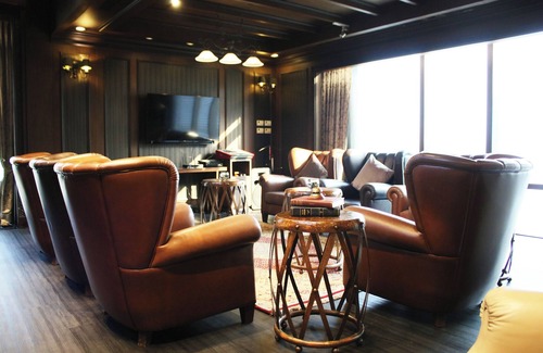 Ploenchit Hotel | Four Points by Sheraton Bangkok Ploenchit Sukhumvit