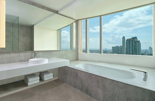 Surabaya Hotel | Four Points by Sheraton Surabaya, Pakuwon Indah