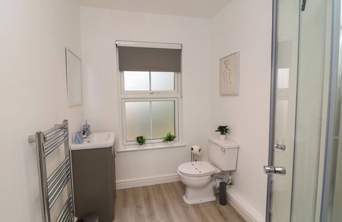 Peterborough Cottage | FOUR, romantic in Peterborough