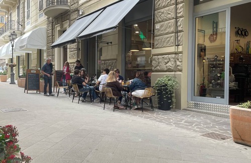 Alassio Apartment | FOUR-ROOM APARTMENT IN THE CENTER