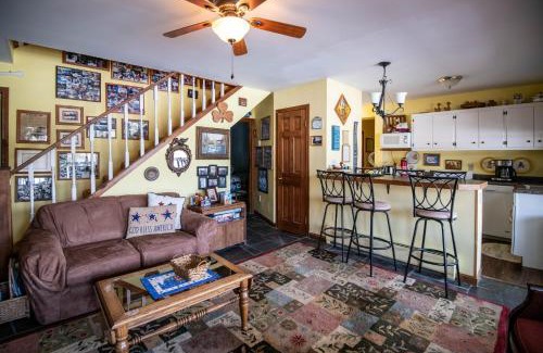 Ludlow Ski Chalet | Four Season Ski, Lake, And Golf Chalet on Lake Rescue