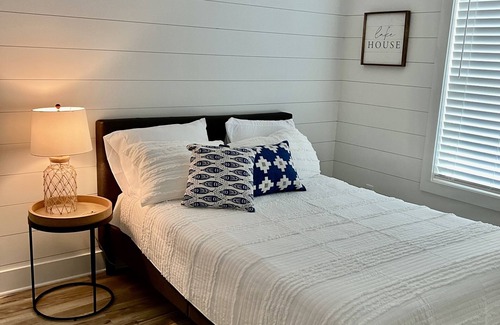 Smithville Cottage | Four Seasons Escape Smithville, TN Center Hill Lake