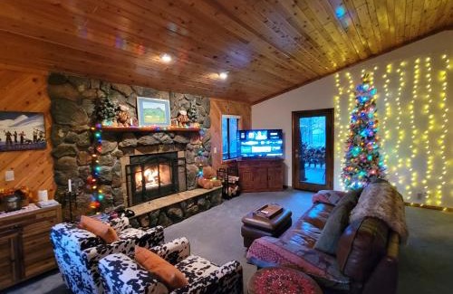 The Village House | Four Seasons Getaway-Private Hot Spa with Pine Tree Views-Walk to Village and Pineknot Trailhead-Plus King Bed!
