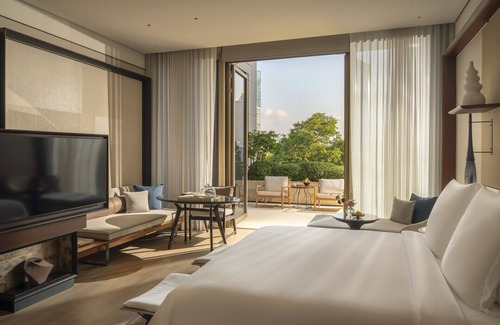 Yan Nawa Hotel | Four Seasons Hotel Bangkok at Chao Phraya River