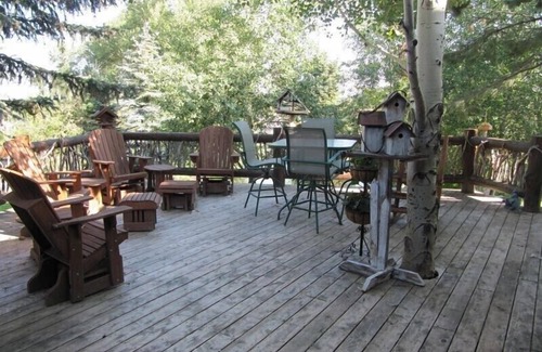 Bozeman House | Four Seasons Log Guest House