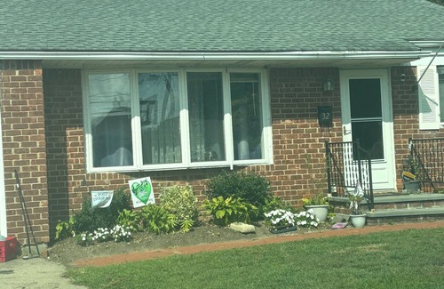 Farmingdale House | FOUR you! Ryder Cup rental. Cozy up!