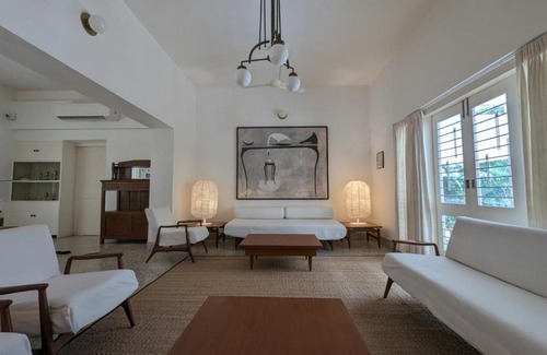 Navrangpura Bed & Breakfast | Fouzdar House by LuxUnlock Private Villas