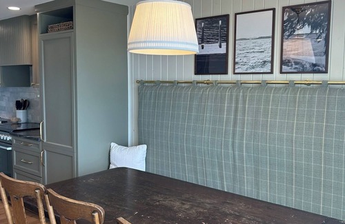 Spicer House | Fox Cottage, beautifully renovated George Lake cottage, miles from Spicer