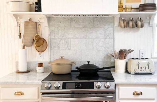 Johnson City House | Fox Creek Cottage - Hill Country Retreat with Pool