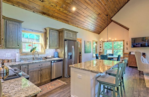 Clarkesville Cabin | Fox Den Haven with Hot Tub - Serene Mtn Escape! Relax, and Unwind! Dog Friendly!