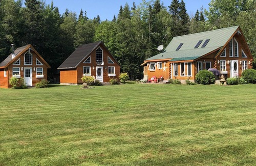 Wallace Cottage | Fox Harbour Wilderness Lodge