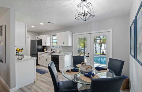 Whitney Beach House | FOX's Hidden Oasis 2 BR Pool Home 3 miles to AMI beaches