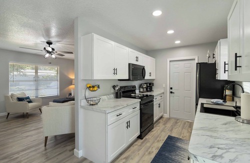 Whitney Beach House | FOX's Hidden Oasis 2 BR Pool Home 3 miles to AMI beaches
