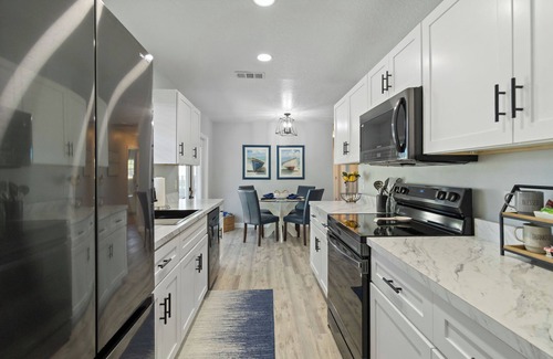 Whitney Beach House | FOX's Hidden Oasis 2 BR Pool Home 3 miles to AMI beaches