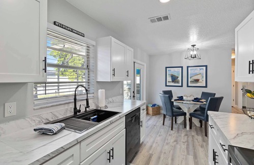 Whitney Beach House | FOX's Hidden Oasis 2 BR Pool Home 3 miles to AMI beaches