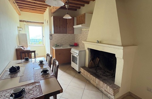 Monte Fabbri Apartment | Foxes House - Relaxation and silence in the heart of the village of Montefabbri