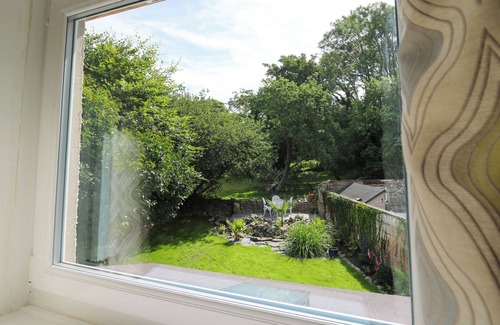 Llansantffraed Cottage | FOXGLOVE COTTAGE, pet friendly, character holiday cottage in Llanon