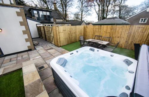 Buxton Hotel | Foxlow Grange By Muse Escapes