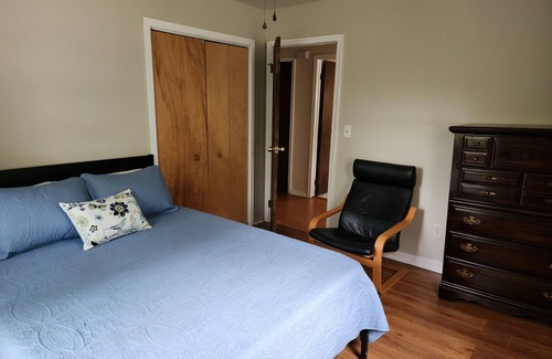 New Haven Apartment | Foxon House centrally located just outside of New Haven