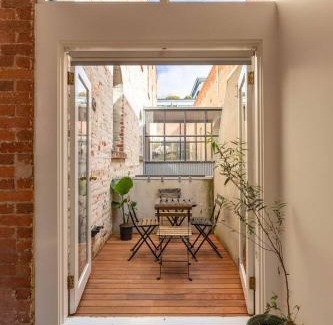 Collingwood Apartment | Foy and Gibson - An Industrial Chic Historic Warehouse