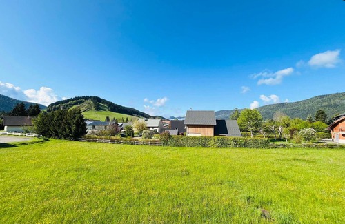 Autrans-Meaudre-en-Vercors Apartment | Renovated Apartment for 6 - Ski-In/Ski-Out - Near Village Center - Autrans