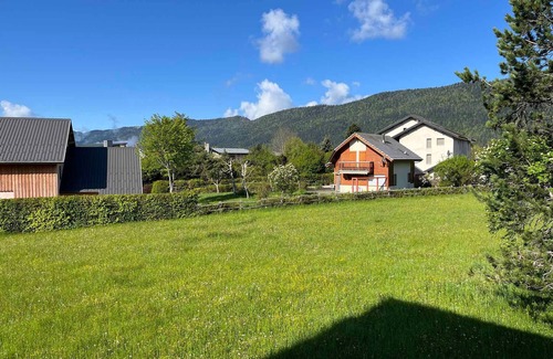 Autrans-Meaudre-en-Vercors Apartment | Renovated Apartment for 6 - Ski-In/Ski-Out - Near Village Center - Autrans