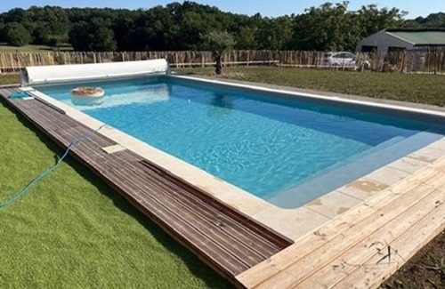 Brantome-en-Perigord Cottage | Cottage for 8 with shared pool and wifi in Brantôme