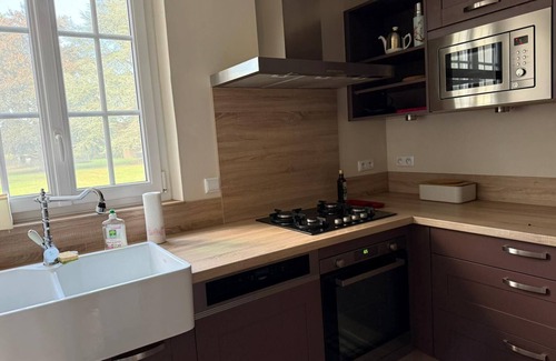 La Chapelle-du-Bois-des-Faulx House | 19th-century presbytery