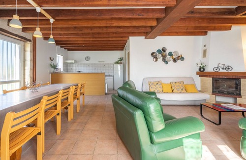 La Gripperie-Saint-Symphorien House | Small House 'Grands Gites 16 Persons' with Private Terrace, Private Garden and Wi-Fi