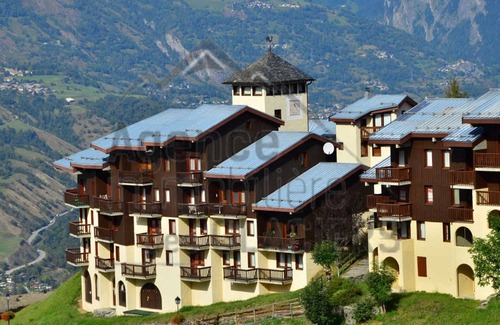 Montchavin Apartment | Cozy 2-room apartment near slopes in Montchavin