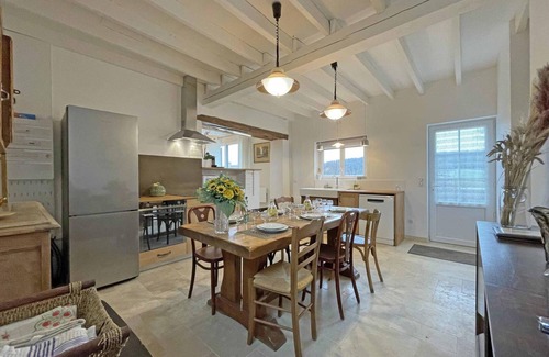 Longny les Villages Cottage | Renovated Country House with WiFi and Pets Allowed