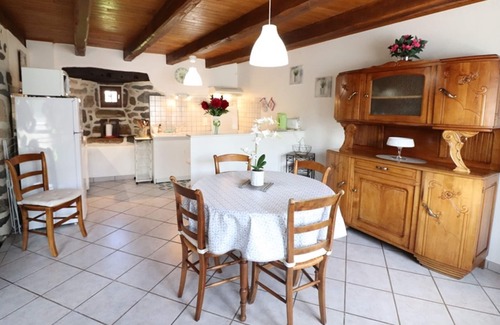 Oradour Cottage | Gite Neuvéglise-sur-Truyère-Oradour, 2 bedrooms, 4 persons