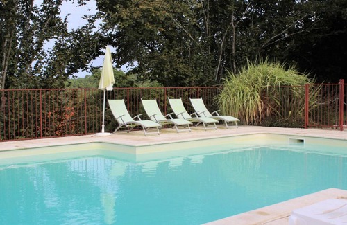 Saint-Amand-de-Belves Cottage | Family cottage with pool, air conditioning, pet-friendly near Belvès